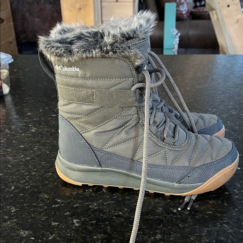 Columbia Minx Shorty IV boots
